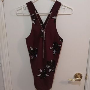 🇨🇦Dynamite Burgundy Floral Sleeveless Zippered Blouse, Size Small (S)